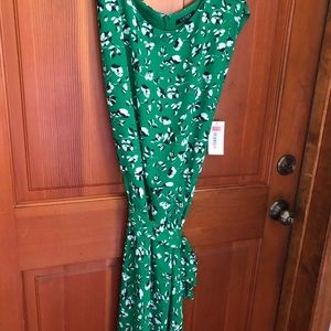 Women’s dress size 16